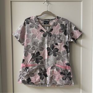 FLORAL SCRUB TOP
